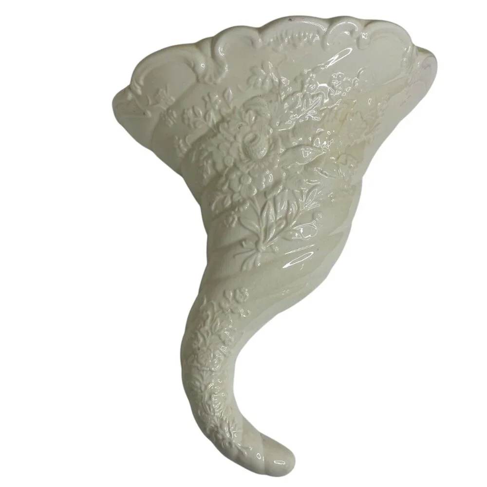 Ethan Allen Handcrafted Italian Ceramic Floral Cornucopia Wall Shelf Sconce 15''